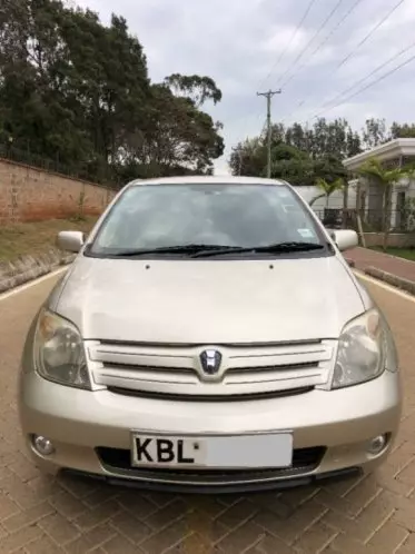 Toyota Ist 