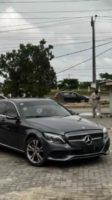 Mercedes-Benz C 300