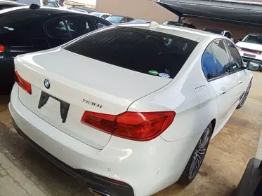 BMW 530i