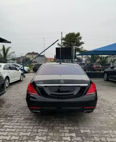 Mercedes-Benz S 550