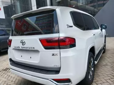 Toyota Landcruiser 300