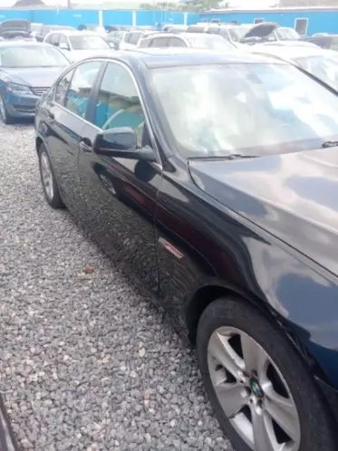 BMW 528i