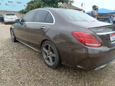 Mercedes-Benz C 400
