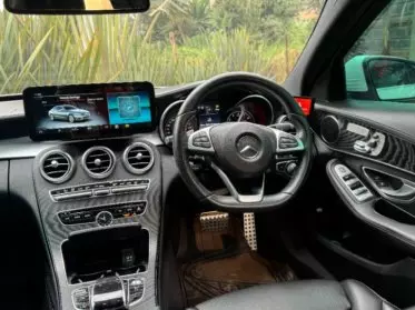 Mercedes-Benz C200