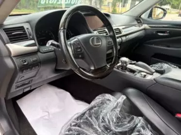 Lexus LS 460