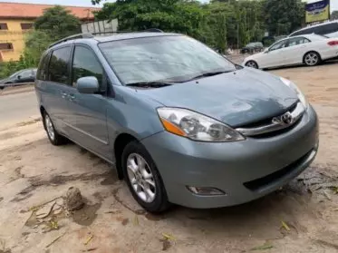 Toyota Sienna