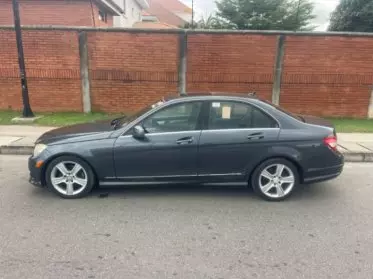 Mercedes-Benz C 300