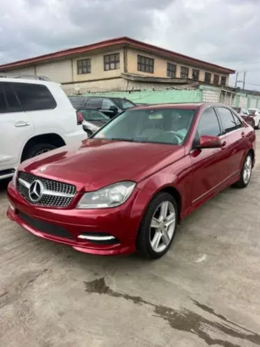 Mercedes-Benz C 300