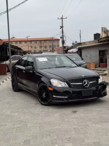 Mercedes-Benz C 300