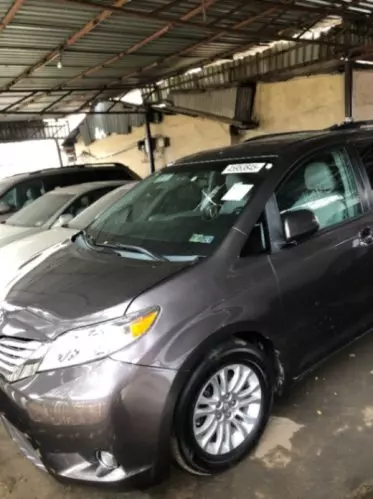 Toyota Sienna