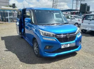SUZUKI  solio bandit hybrid