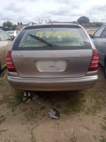 Mercedes-Benz C 240