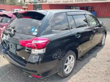 Toyota Fielder 