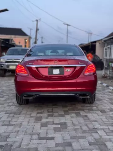 Mercedes-Benz C 300