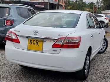 Toyota Premio