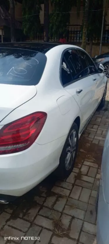 Mercedes-Benz C 300