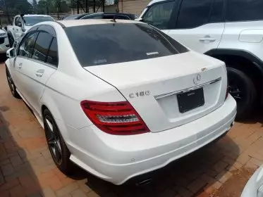 Mercedes-Benz C 180