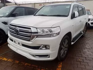 Toyota Landcruiser  V8