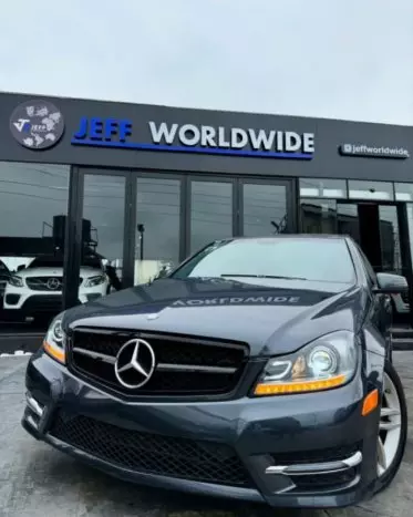 Mercedes-Benz C 300