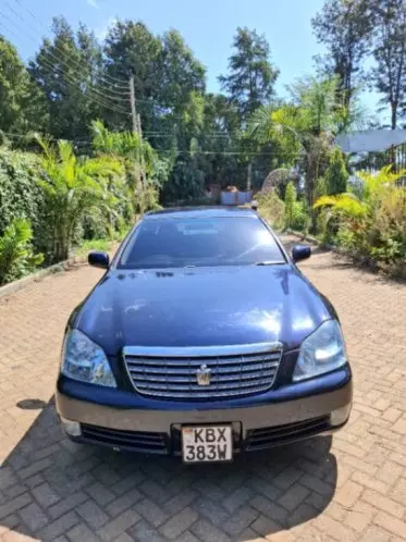 Toyota Crown Royal saloon 