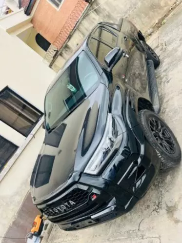 Toyota Hilux 
