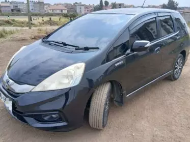 Honda Fit shuttle 