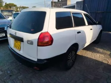Nissan AD Expert 
