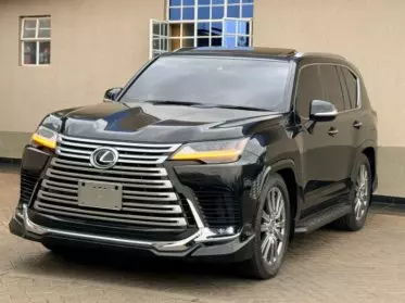 Lexus LX 600