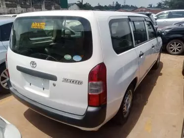 Toyota Succeed 