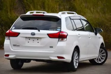 Toyota Fielder hybrid 