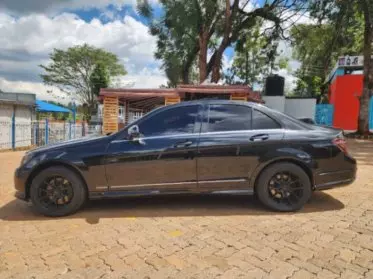 Mercedes-Benz C 200