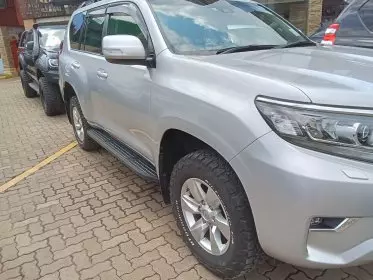 Toyota Landcruiser Prado