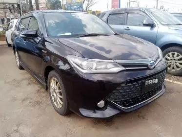 Toyota Fielder hybrid 