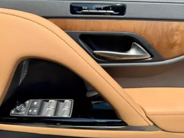 Lexus LX 600