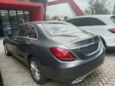Mercedes-Benz C 200