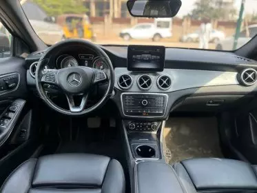 Mercedes-Benz GLA 250