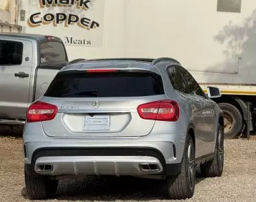 Mercedes-Benz GLA 250