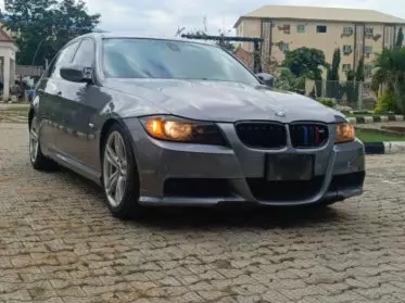 BMW 328i