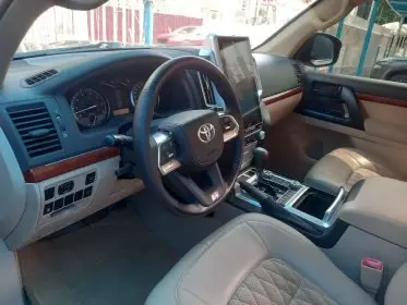 Toyota LAND CRUISER VGX