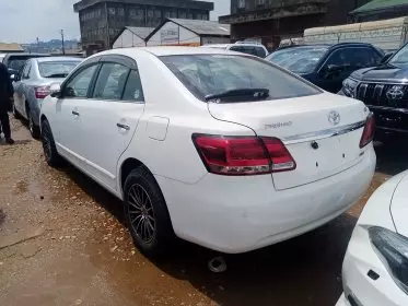 Toyota Premio