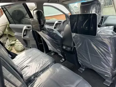 Toyota  Land Cruiser VXR V8