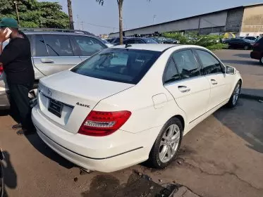 Mercedes-Benz C 300