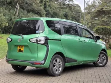 Toyota Sienta