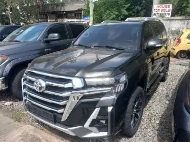 Toyota Land Cruiser V8