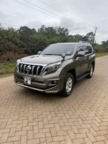 Toyota LAND CRUISER 300 LC300