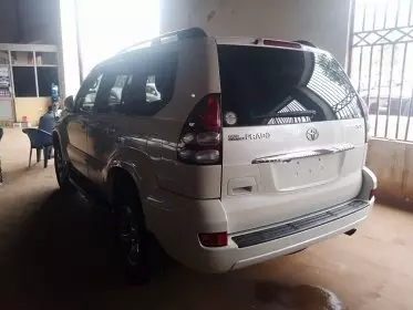 Toyota Landcruiser Prado