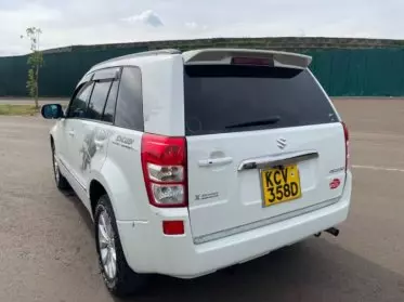 SUZUKI Escudo 