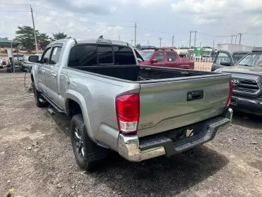 Toyota Tacoma