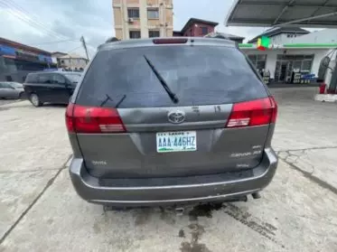 Toyota Sienna
