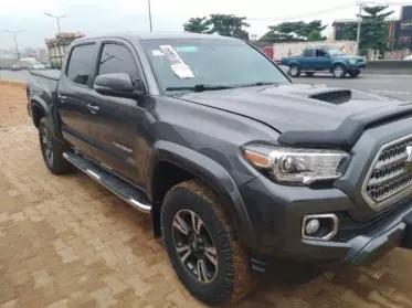 Toyota Tacoma